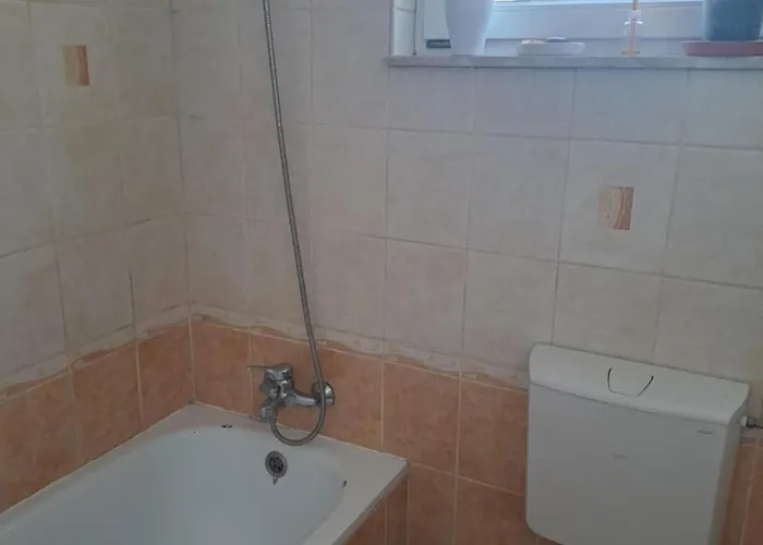 Manoka Pensión 3*