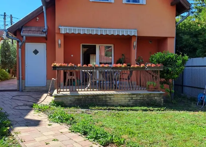 Manoka Pensión 3*